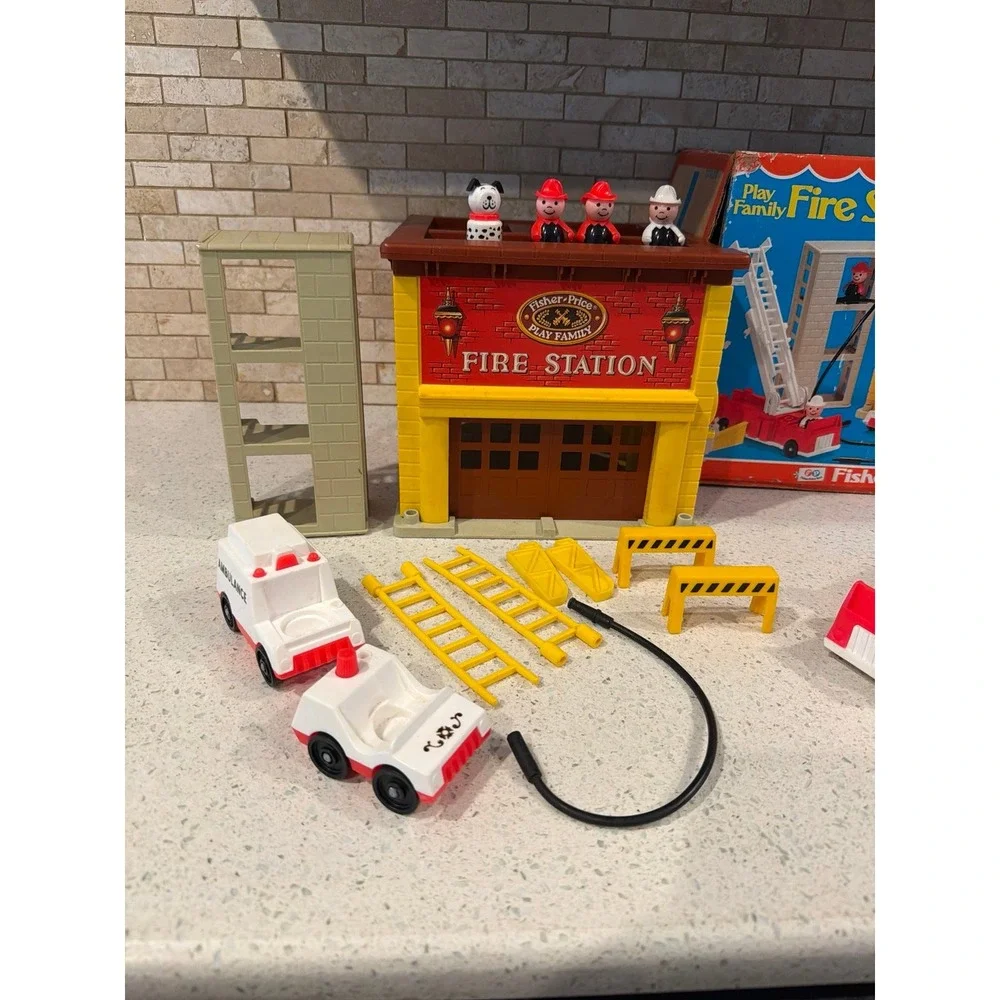 Fisher-Price Fire Station Complete with Original Box Vintage Play Family Toy